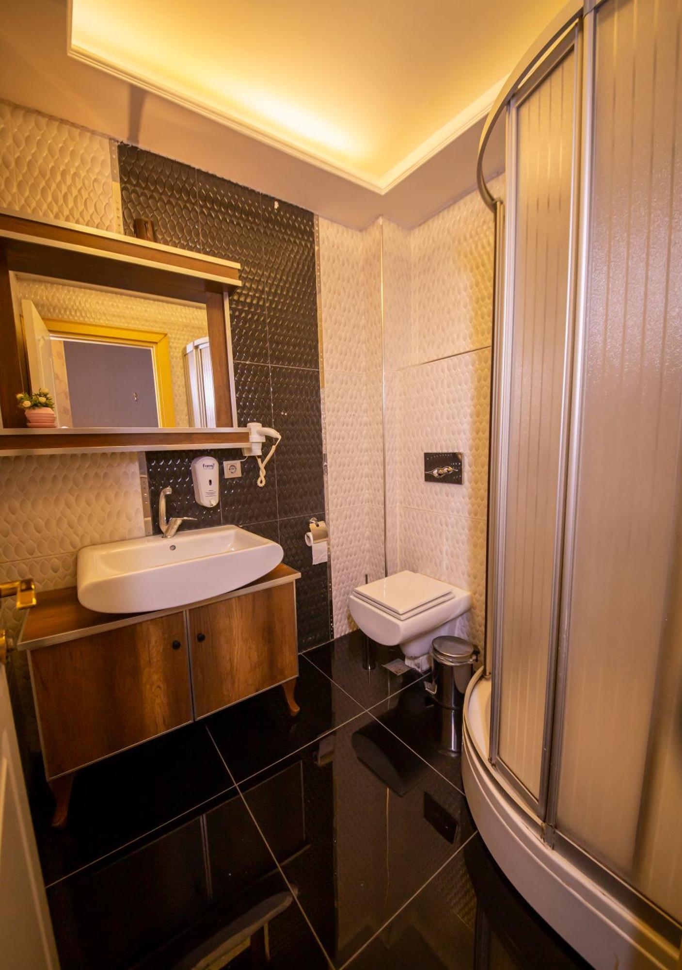 Royal Garden Suite And Hotel İstanbul Dış mekan fotoğraf